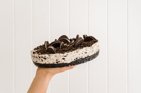 The Daddy of our individual size cheesecakes. 23cm. Our Big Boi cheesecakes feed 12-15 people and are best served chilled and devoured with a fork. Based in Newcastle, NSW Slab Cheesecakes offers delivery to the greater Newcastle area.